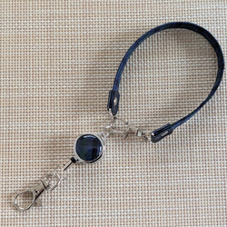 ハンドメイド リール付き ストラップ キーリング ファミリア風 緑