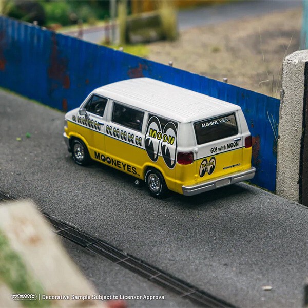Tarmac Works 1:64 MOONEYES Dodge Van 【ムーンアイズ】ミニカーの