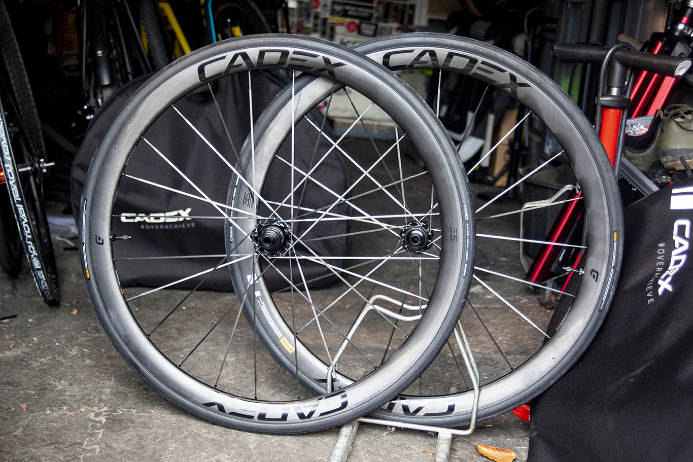 Cadex 36 Disc Tubeless wheels, Albion Zoa insulated jacket and