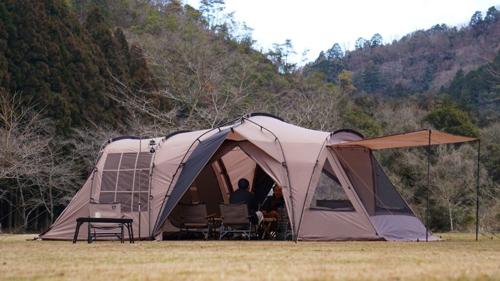 ラーテルワークスから大型2ルームテント「オルカ」登場 | キャンプレビュー