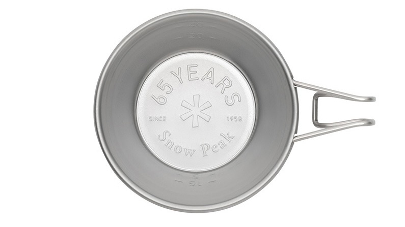 スノーピークの2023年新商品「65周年記念シェラカップ」2種登場