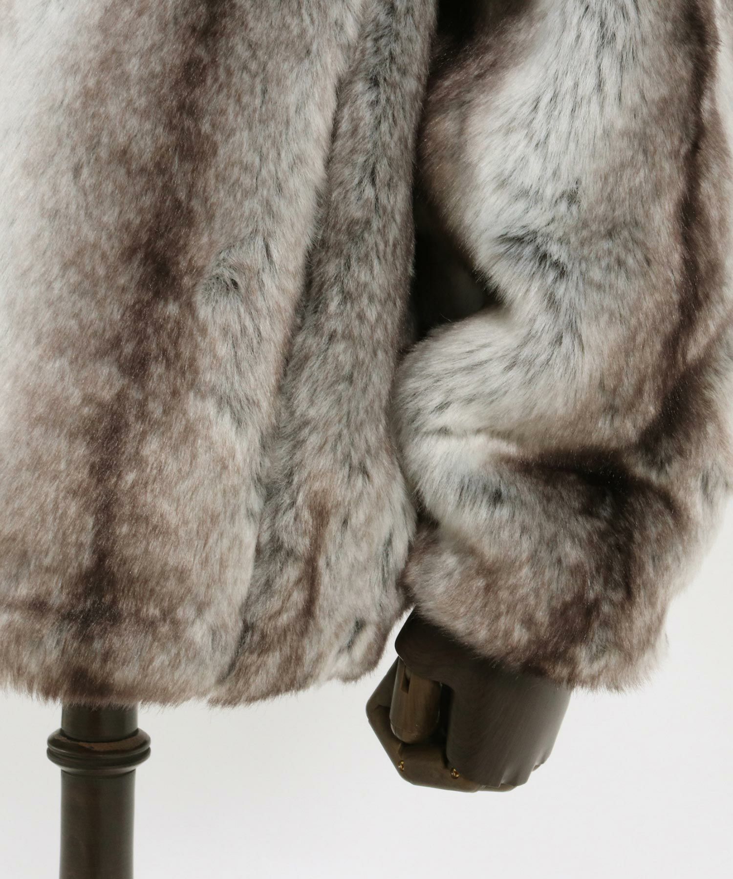 50%OFF【GLIMCLAP(グリムクラップ)】Fake fur collarless design