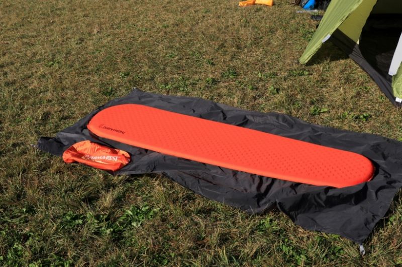 サーマレスト プロライトプラス｜実際に使ってみた！使い心地、収納時