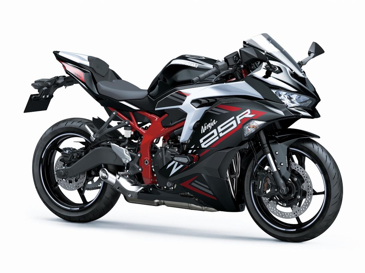 フレームは、アルミではなくスチール。開発者に聞いた「Ninja ZX-25R