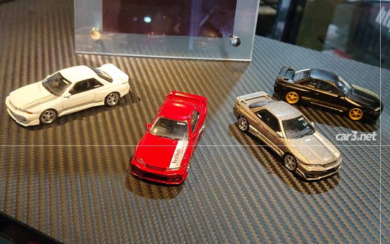 東京オートサロン2025のヴェイルサイドブースのMINI GT | 車×3（轟Car3）