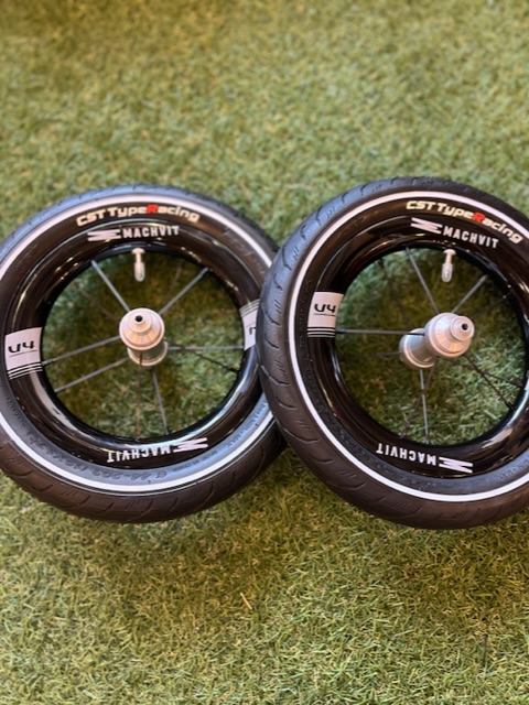 マッハビットV4 カーボンホイール ビッちゃん組み立て | 自転車屋ビッ