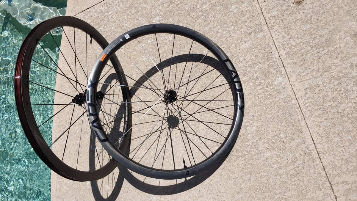$3,000 CADEX AR 35 DISC Tubeless Wheelset Review - Gravel Cyclist