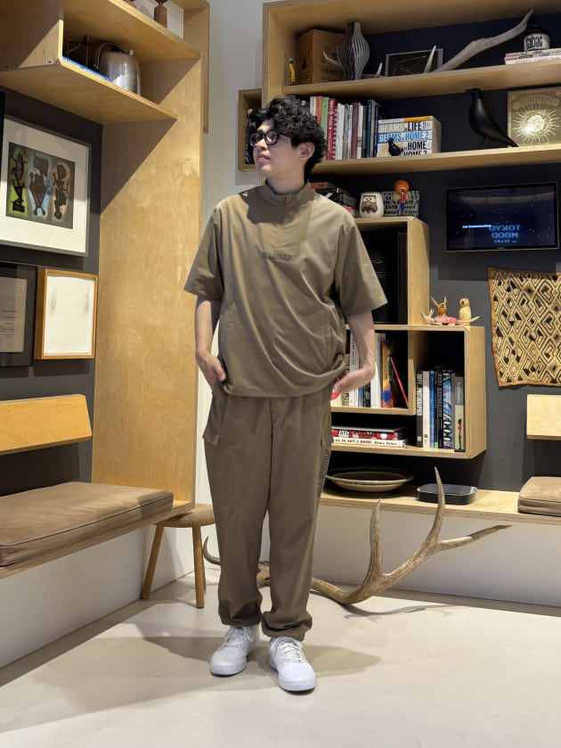 大人のベージュコーデ】BEAMS GOLFセットアップスタイル｜ビームス