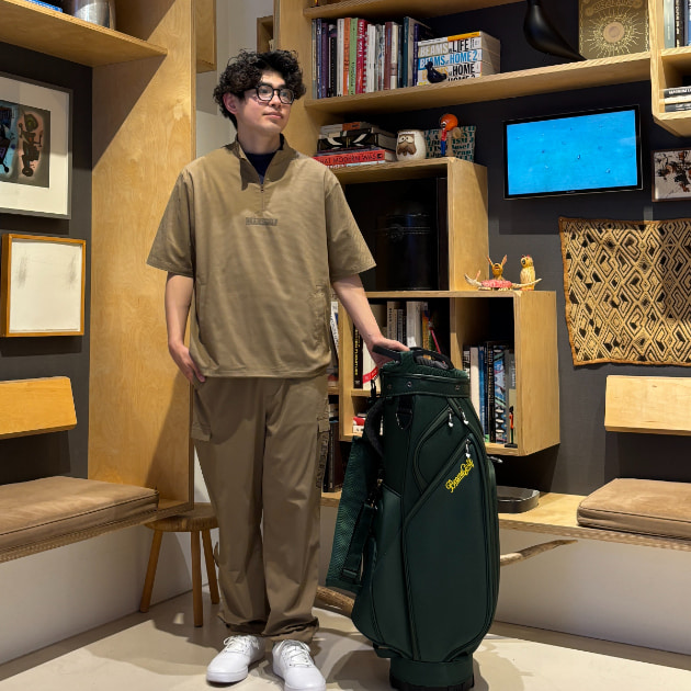大人のベージュコーデ】BEAMS GOLFセットアップスタイル｜ビームス
