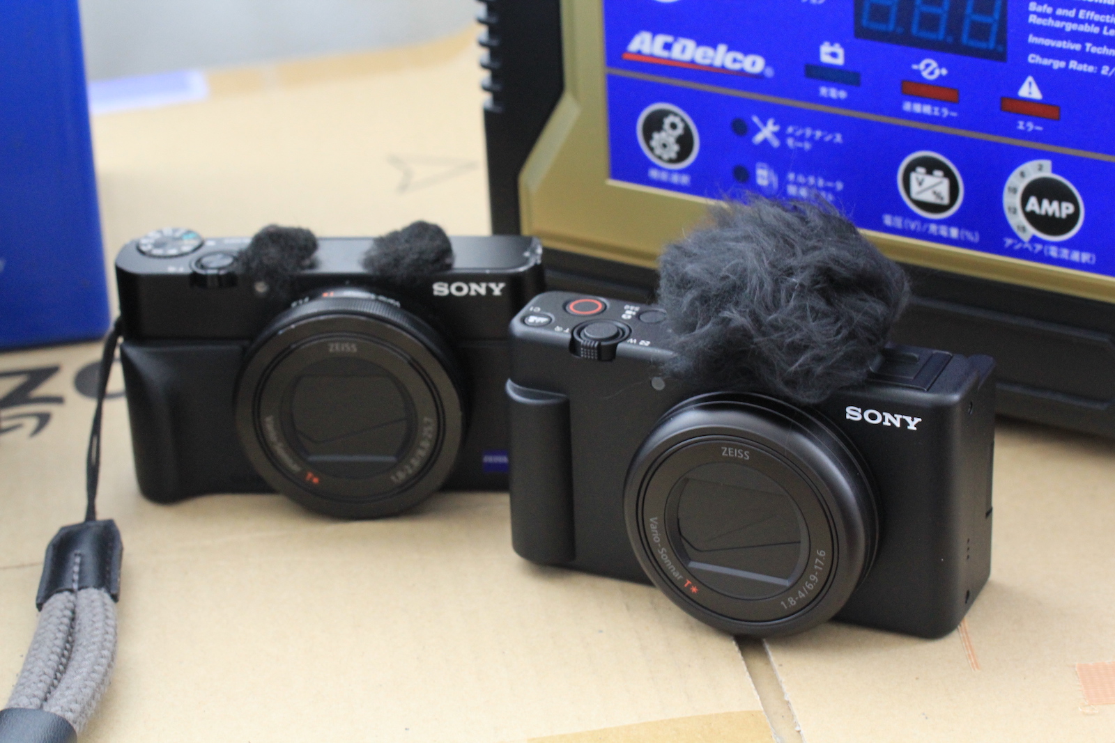 SONY】 VLOGCAM ZV-1M2 マイク、三脚付き