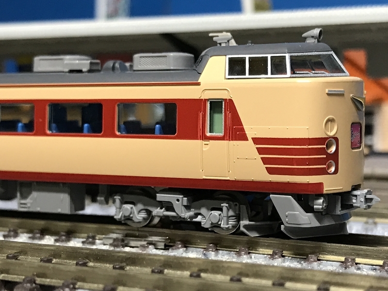 TOMIX 485系A1A2編成 入線 - 休日の屋根裏