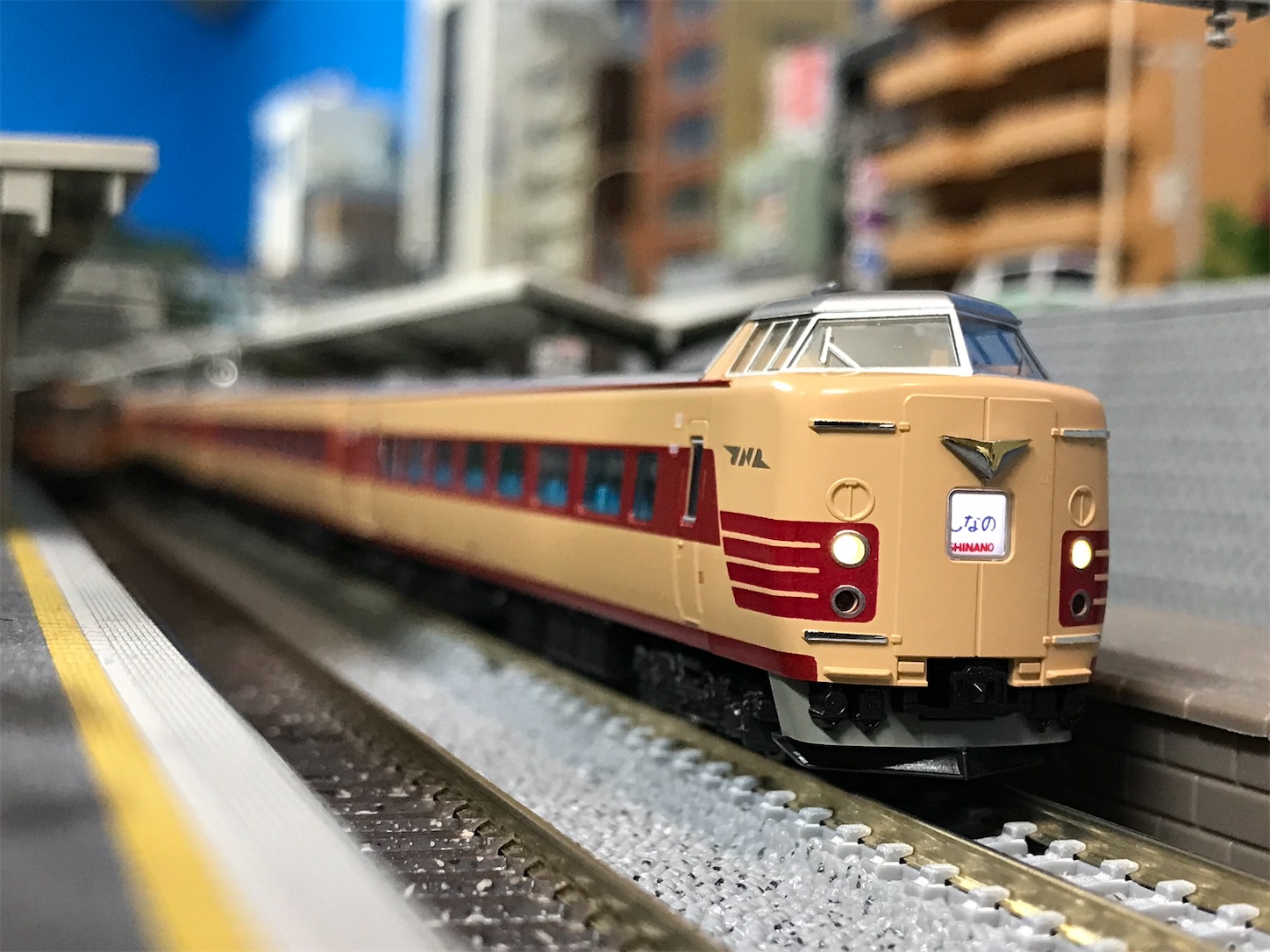 KATO レジェンドコレクション 381系しなの - 休日の屋根裏