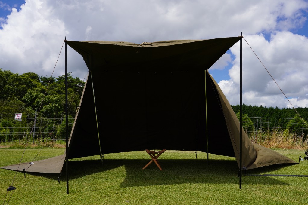 ロシア軍幕『プラシパラトカ』レビュー！パップテントへの設営方法もご