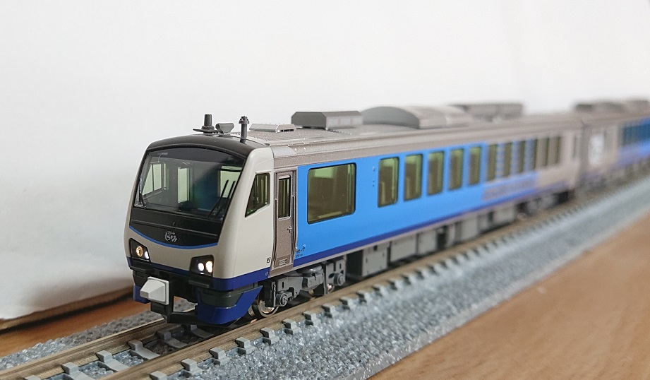 鉄道模型136 【リゾートしらかみ】KATO HB－E300系 - 小