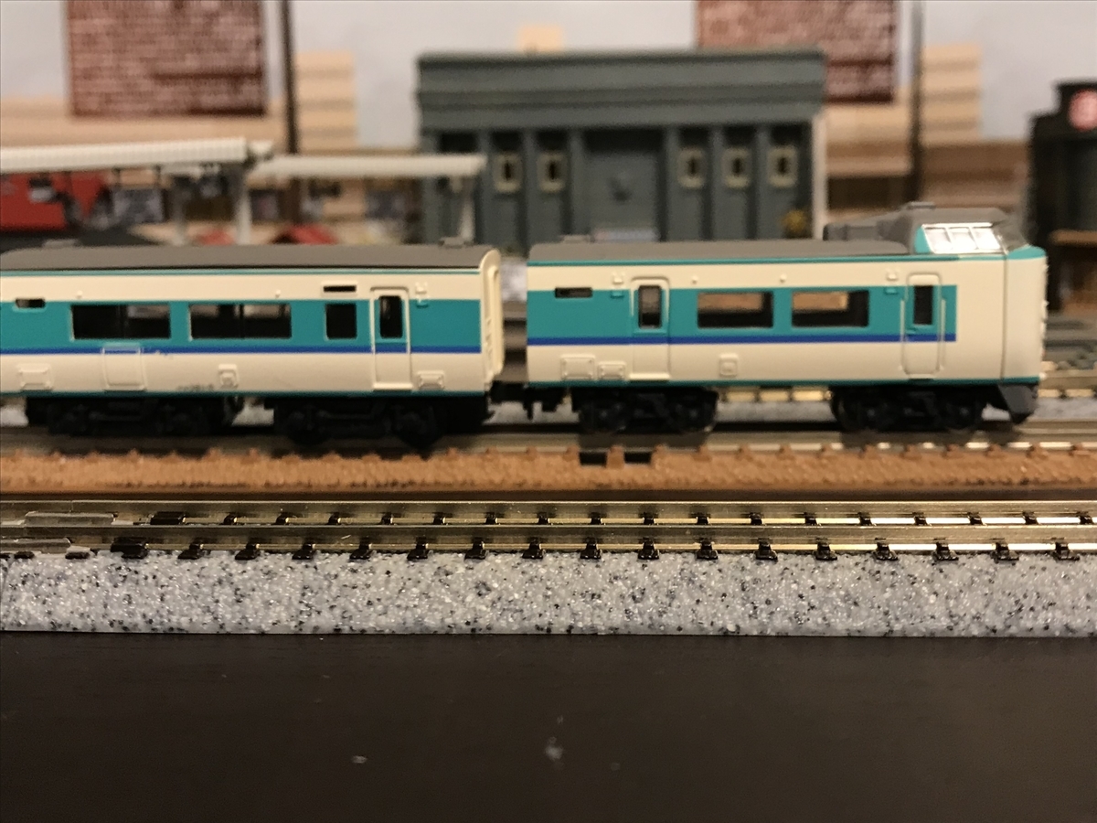 JR西日本 381系 くろしお 色 Bトレ オーシャンアロー色 ﾊﾟﾉﾗﾏｸﾞﾘｰﾝ車