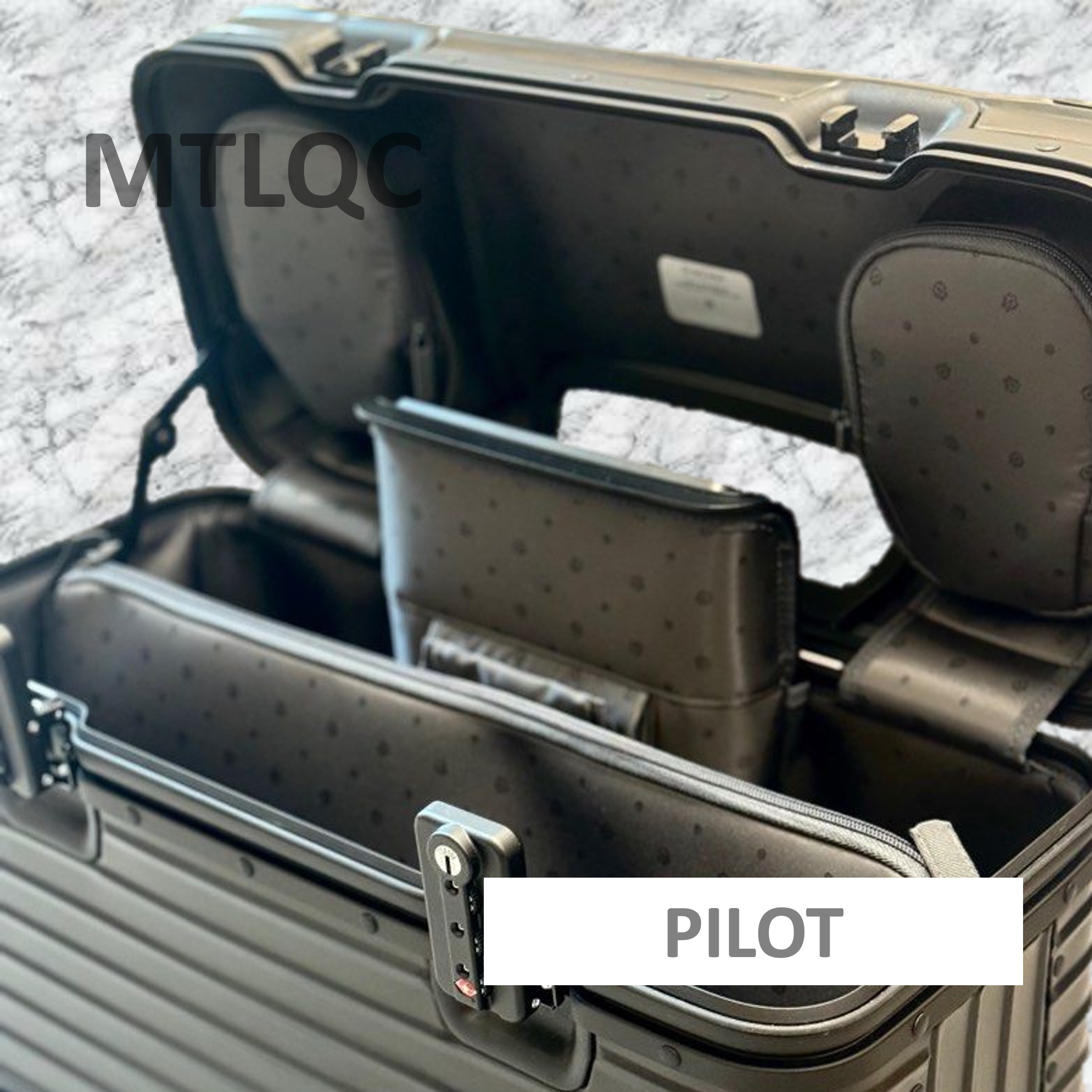 RIMOWA リモワ Original Pilot オリジナル パイロット 31L (RIMOWA
