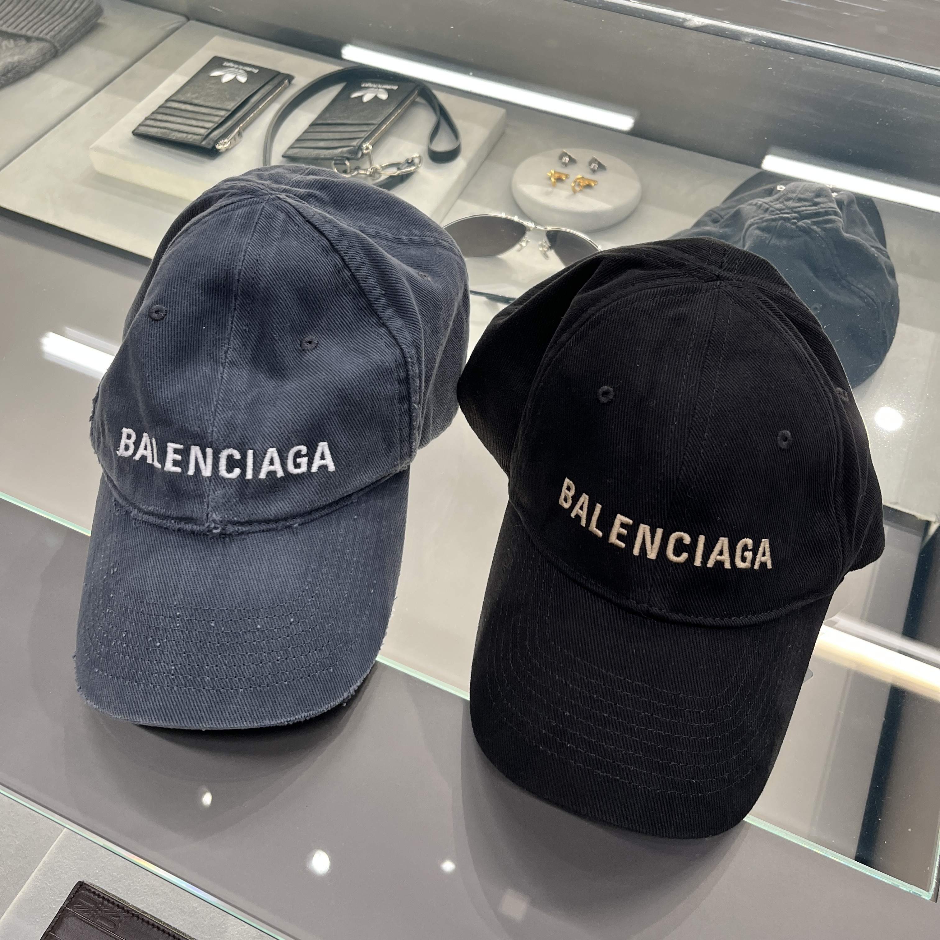 ☆BALENCIAGA☆ 590758, 673319 ベースボールキャップ (BALENCIAGA