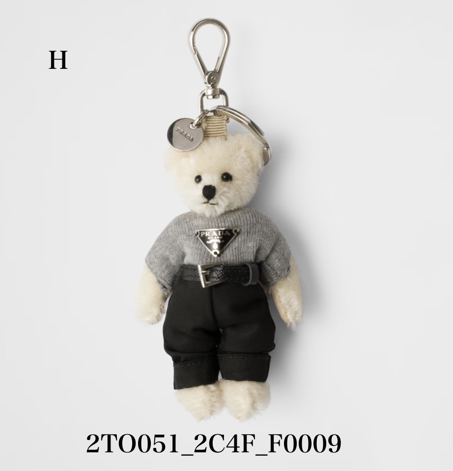 追跡送料込 直営店 PRADA メタルリング付 Teddy バッグチャーム (PRADA