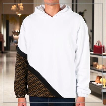 ホワイト（白）系 FENDI(フェンディ) パーカー・フーディ(メンズ