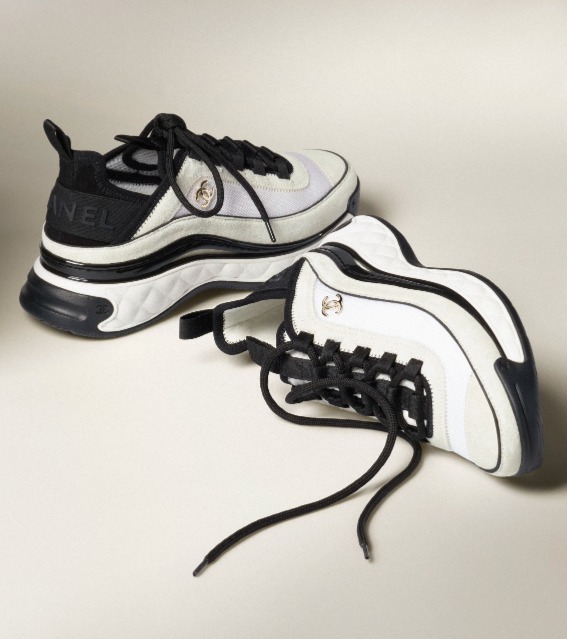 キラッと輝くCCロゴが可愛い♪メンズOK】シャネル スニーカー (CHANEL