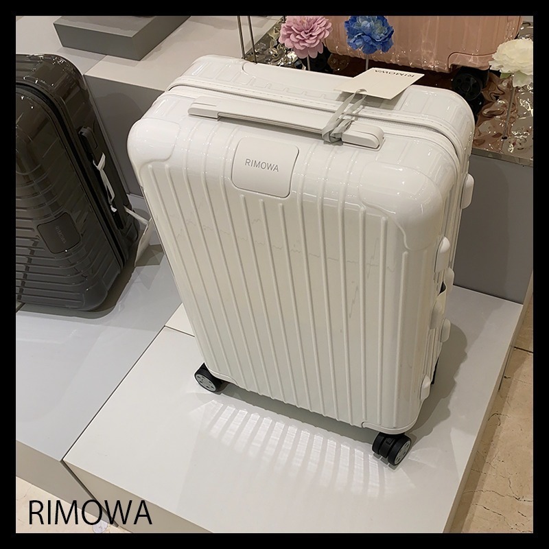 すぐ届く】 RIMOWA リモワ ESSENTIAL Cabin S 34L (RIMOWA/スーツ