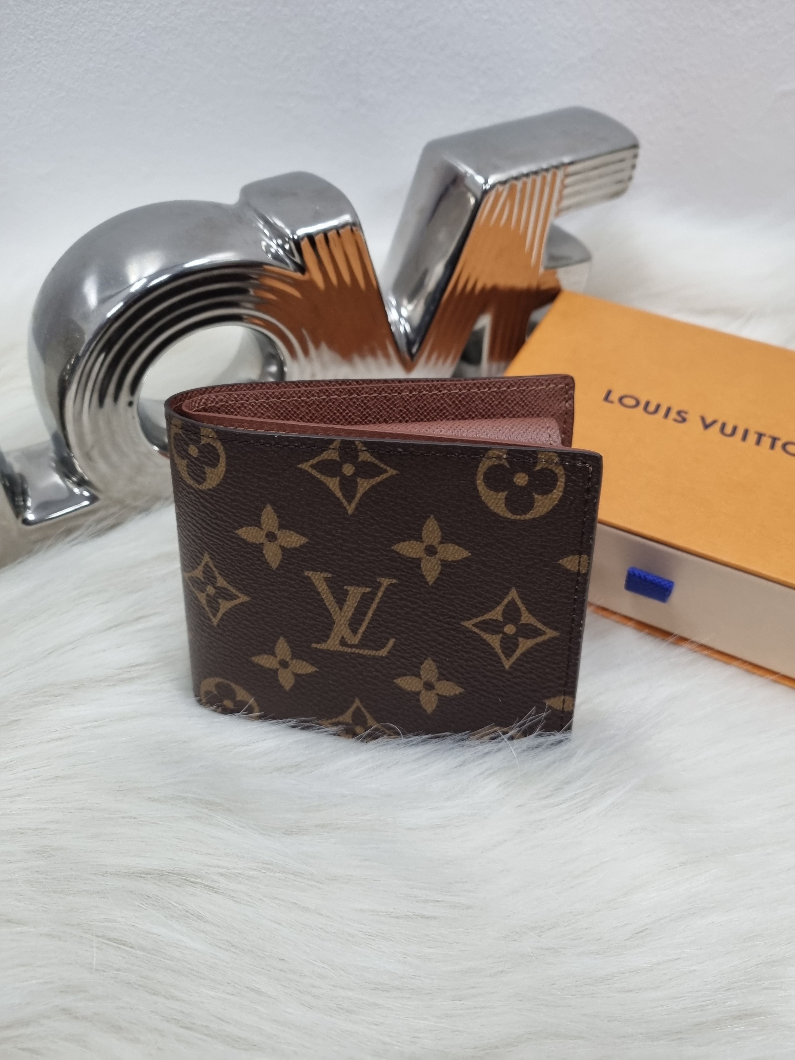100%本物保証】☆LOUIS VUITTON☆ メンズ 財布 MARCO WALLET (Louis