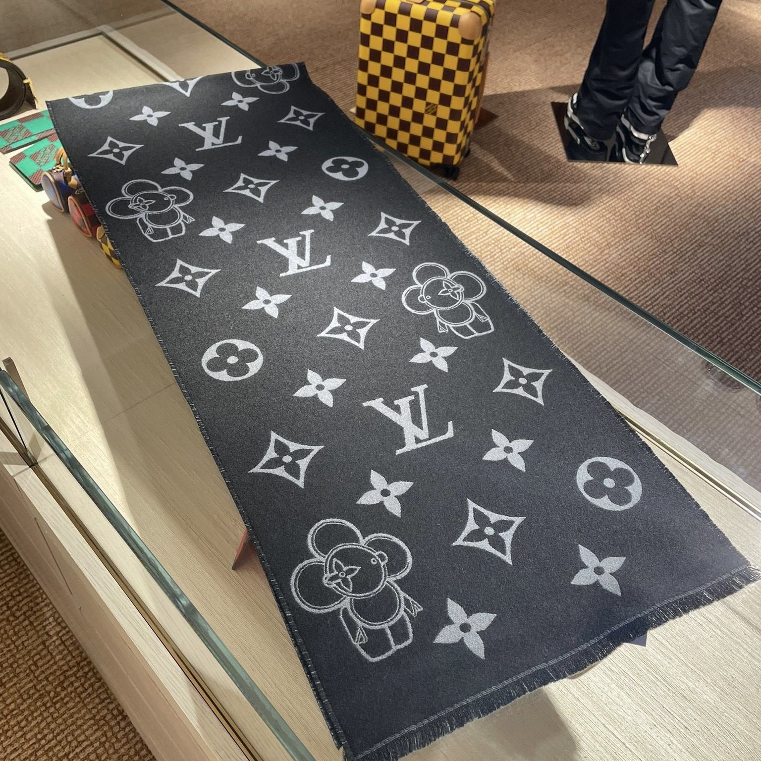 Louis Vuitton】マフラー◇モノグラムヴィヴィエンヌ (Louis Vuitton