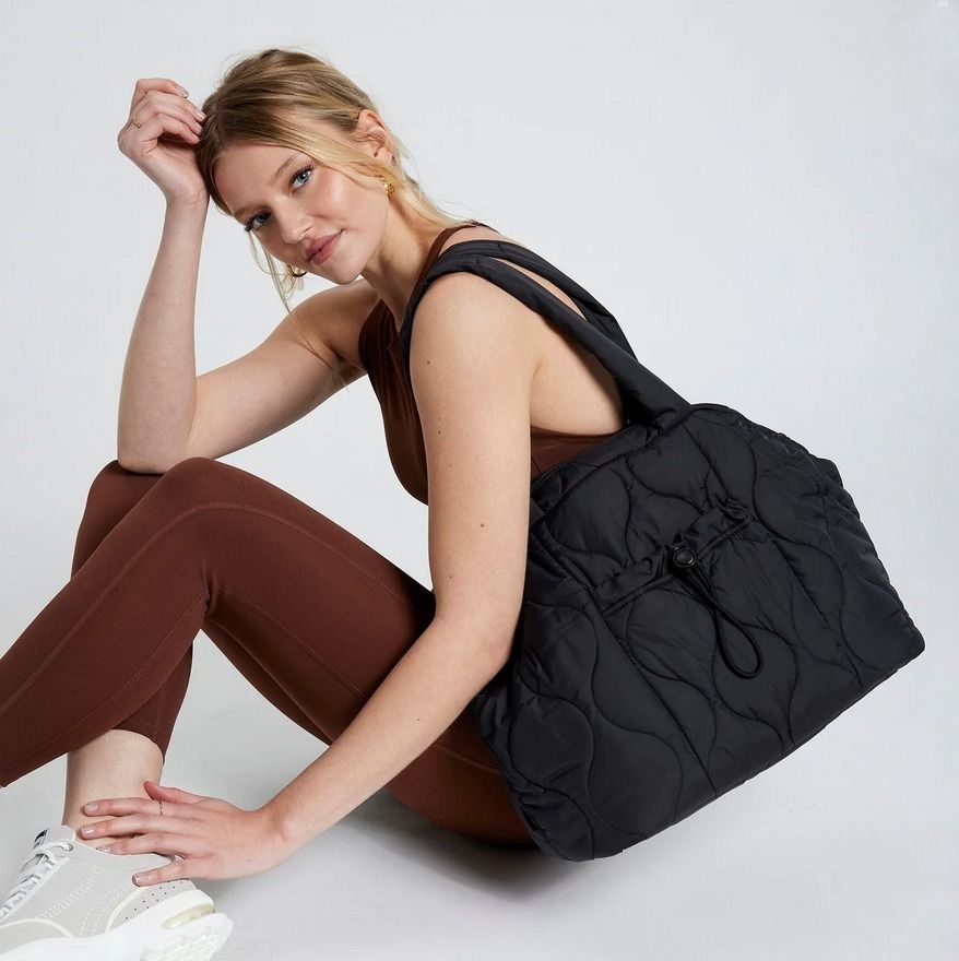 米国発セレブも愛用♪Vera Bradley 軽量 ソフトキルト トート (Vera