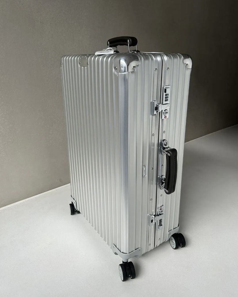 RIMOWA】Classic Flight Check-In M シルバー 4輪 (RIMOWA/スーツ