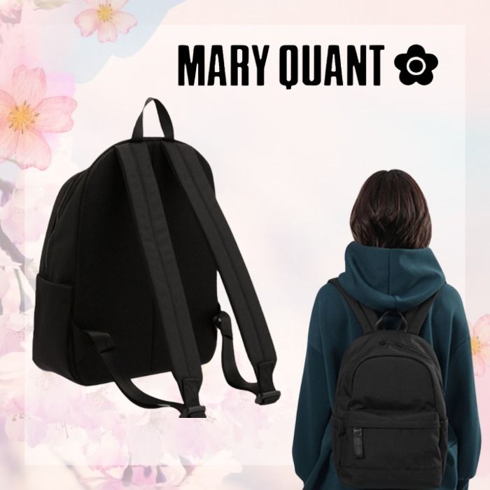 すぐ届く！マリークヮントオールブラックシンプルロゴ リュック (MARY