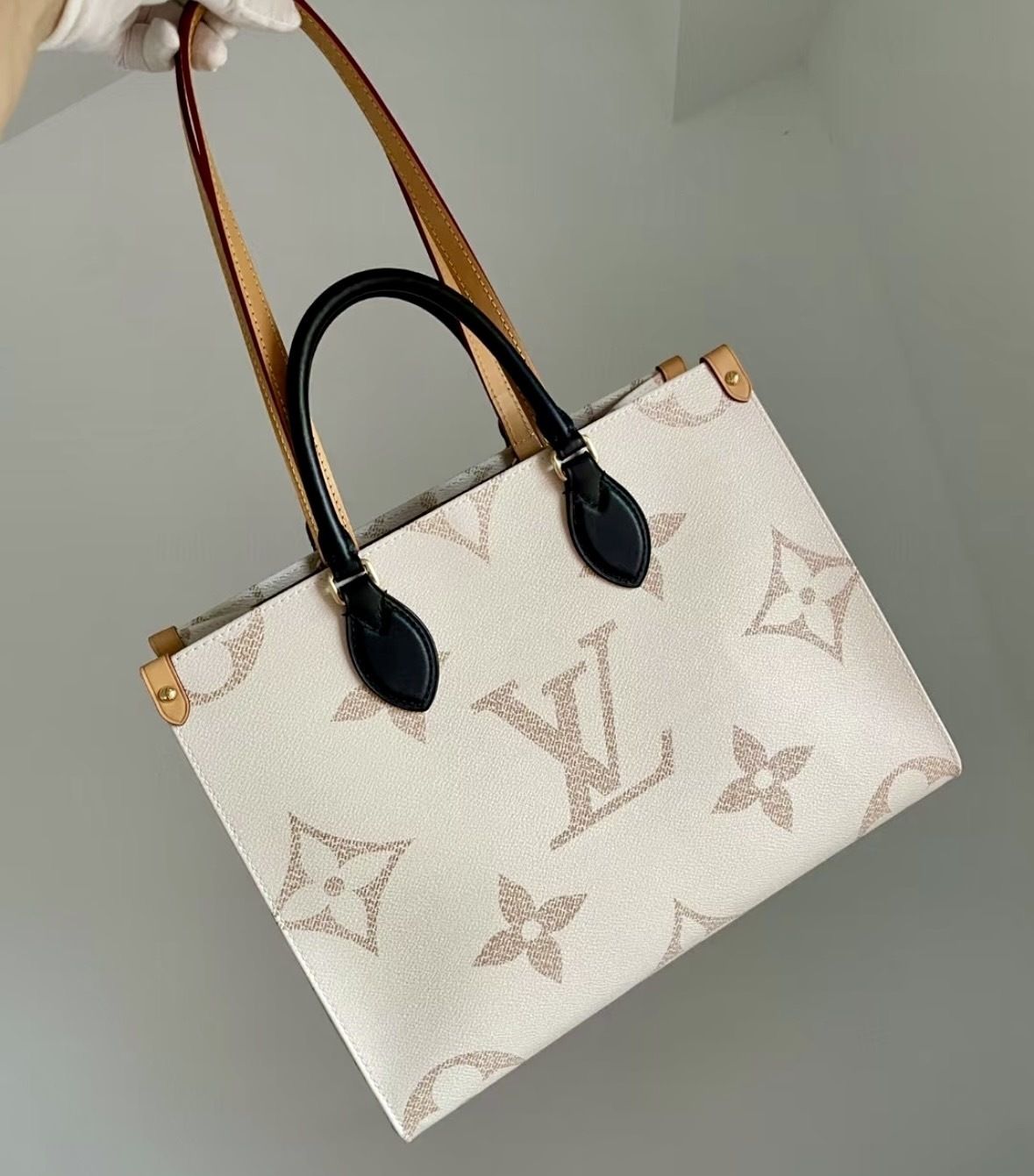 限定カラー♡大人気】LOUIS VUITTON オンザゴー MM (Louis Vuitton