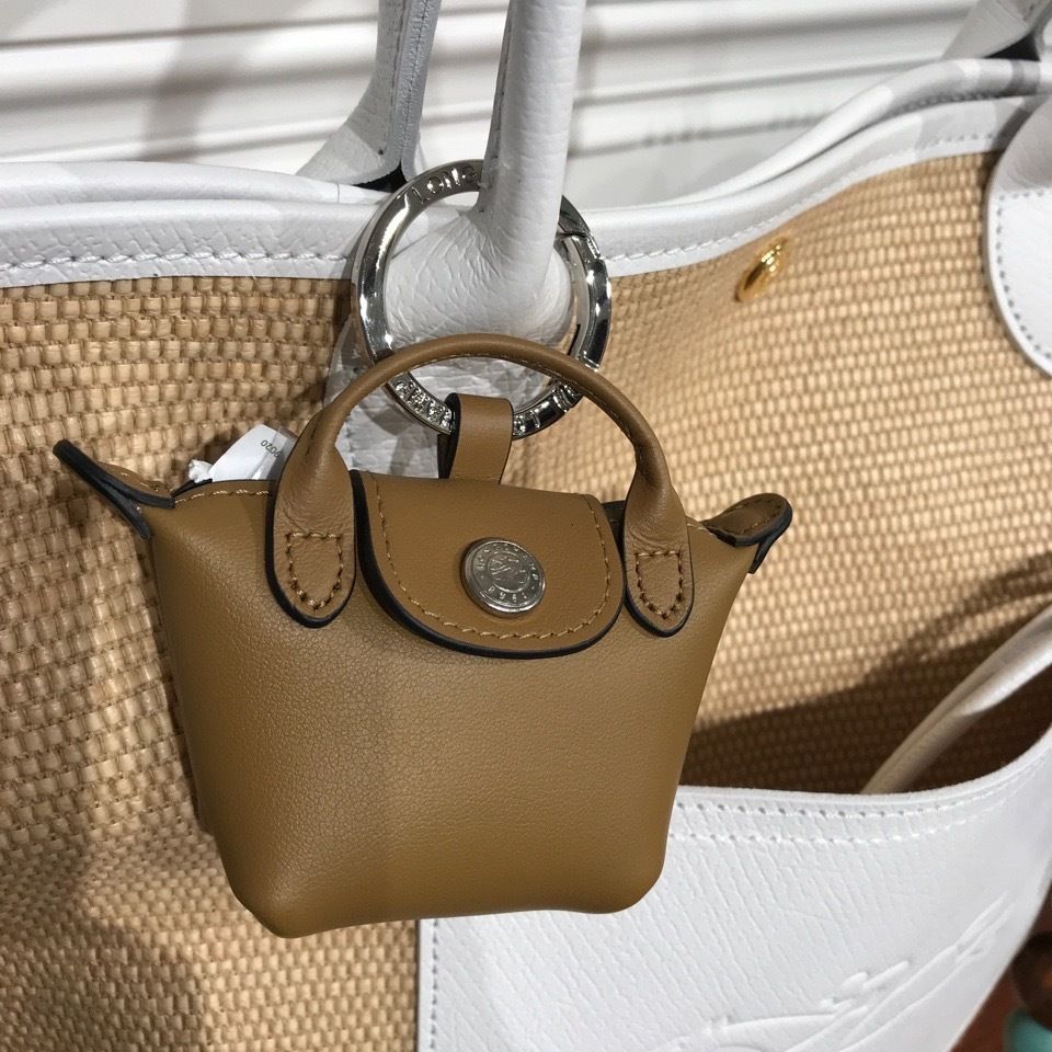 Longchamp】Le Pliage Xtra キーリングエアポッドケース☆4色