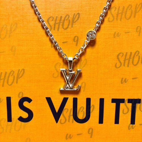 LOUIS VUITTON ルイヴィトン チャーム LV ディメンション (Louis