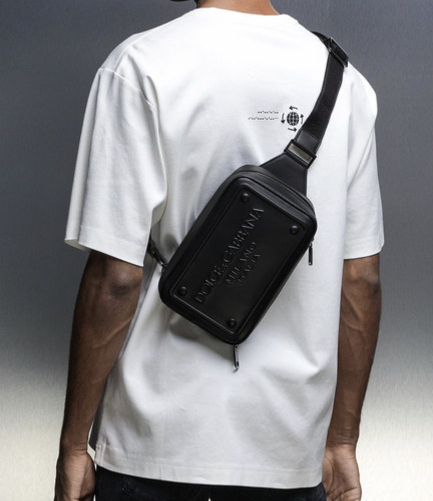 D&G○洗練 岩本照着用 ロゴ入 レザー ウェスト ボディバッグ (Dolce