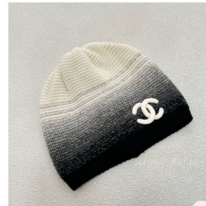 グラデーションがきれい♪【CHANEL】ニット帽 CCロゴ 25K (CHANEL