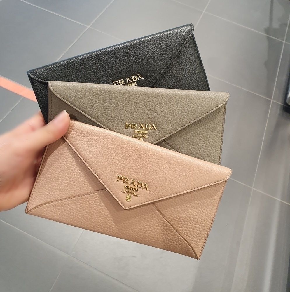 セール】プラダ☆エンベロープ型グレインレザー長財布1MF175 (PRADA/長