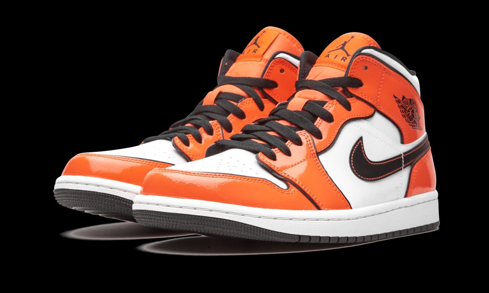 大人気限定!!☆Air Jordan 1 Mid SE “Turf Orange” オレンジ (Nike