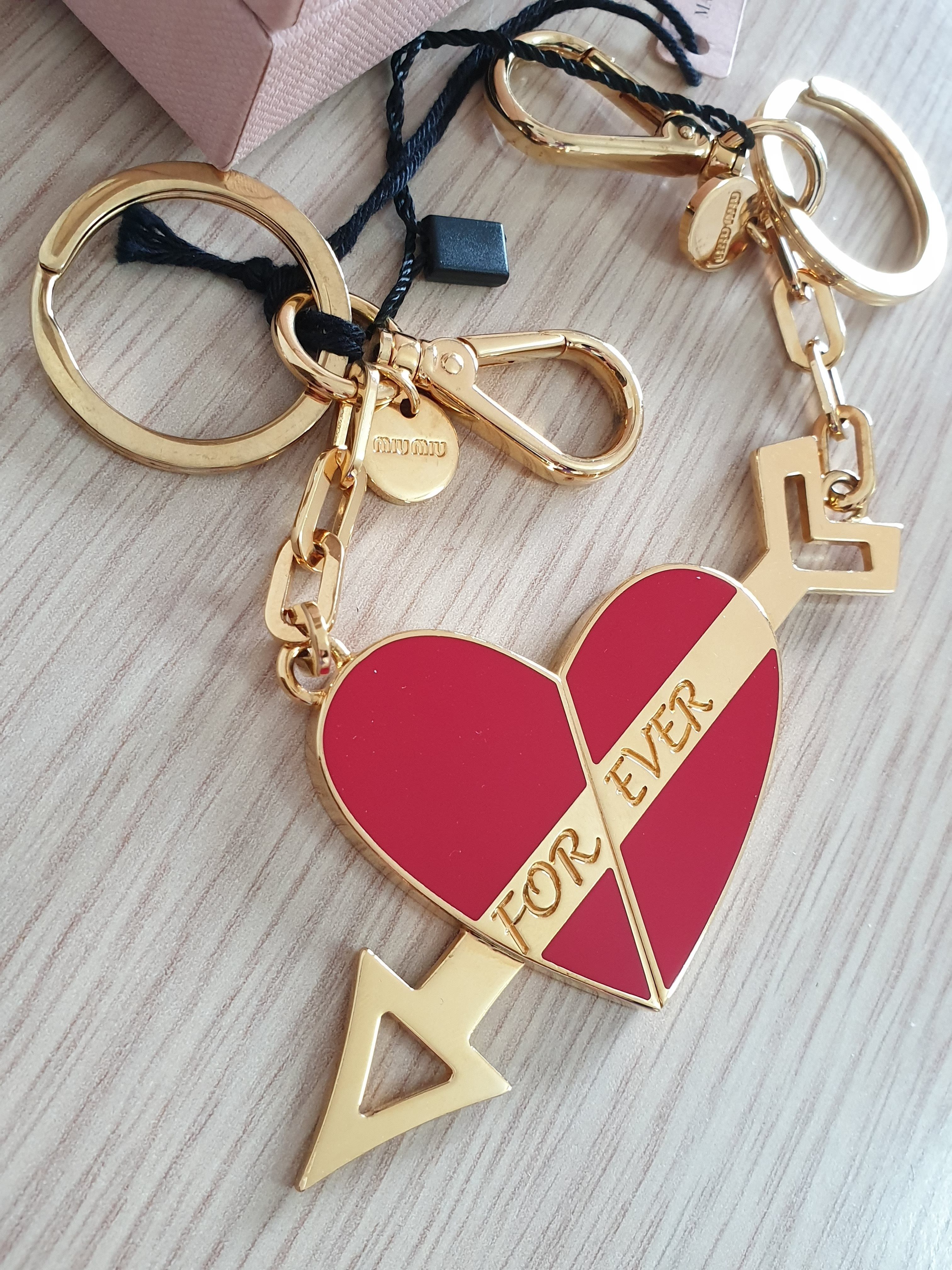MIUMIUハート☆FOREVERキーホルダー☆磁石で2つ (MiuMiu/キーホルダー