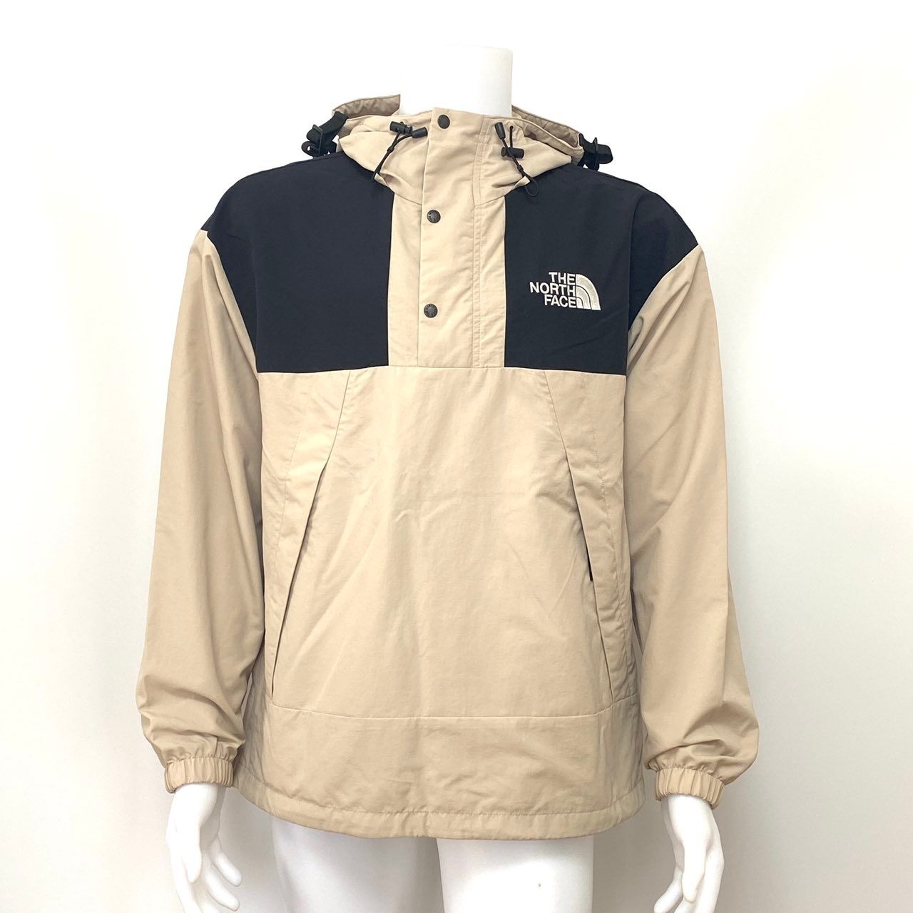 ノースフェイス マウンテンジャケット ベージュ (THE NORTH FACE