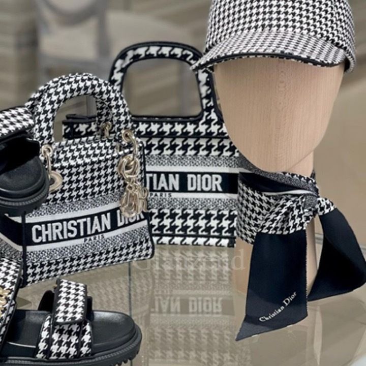 女子力アップ【Dior】千鳥格子柄 シルクツイル ミッツァスカーフ (Dior