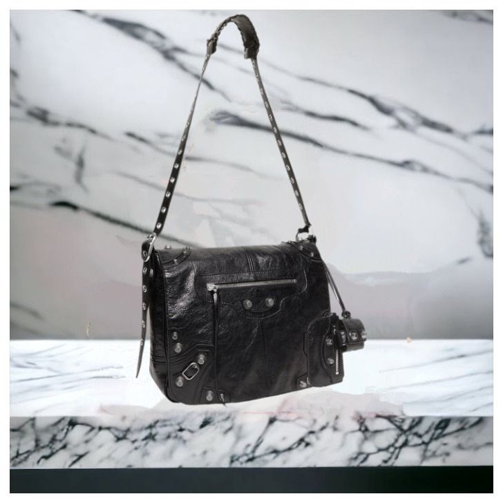 直営店*BALENCIAGA*LE CAGOLEミディアムメッセンジャーバッグ黒