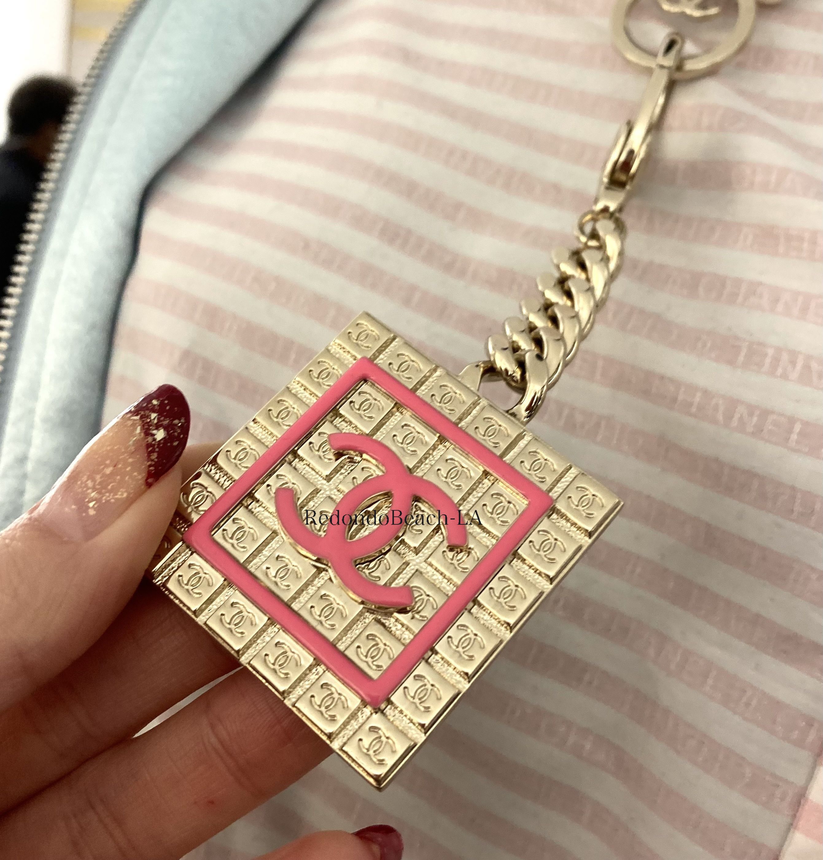 希少限定品】CHANEL☆キーホルダー☆毎日の生活にシャネルを (CHANEL