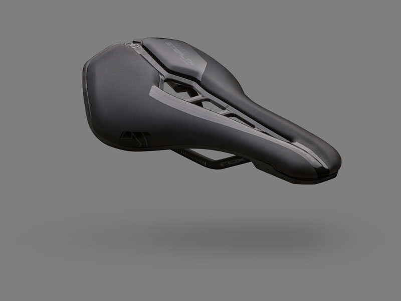 プロのサドル「ステルス」がモデルチェンジ 形状を刷新｜サイクル