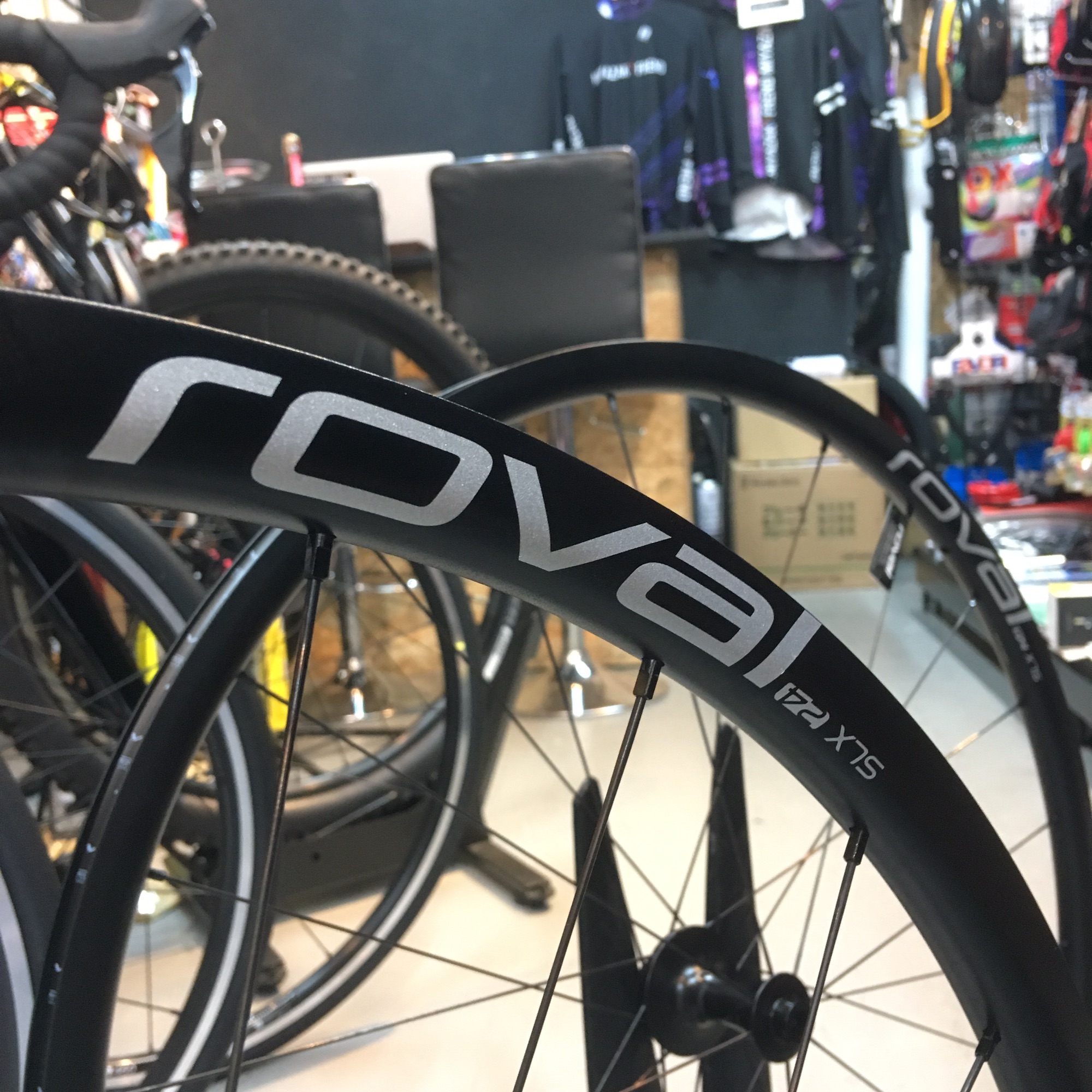 超軽量アルミホイール】ゾンダじゃなくて SLX24にしよう