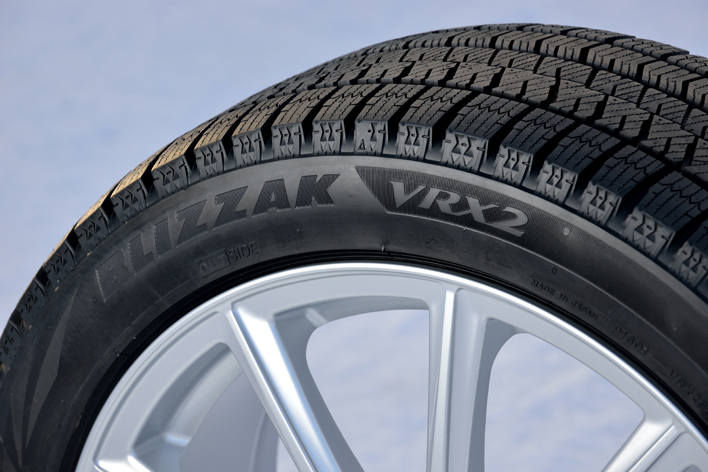 ブリヂストン 新型スタッドレスタイヤ「BLIZZAK VRX2」を試走｜装着率