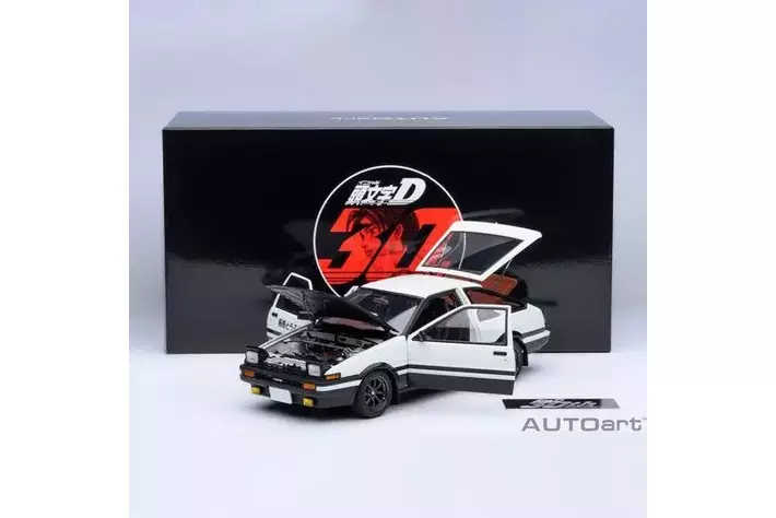 頭文字D』 トレノ (AE86) を精巧に再現した立体1/18サイズ、 「東京