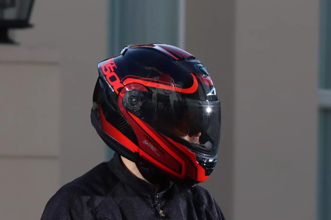 バイク用 アストンカーボンヘルメット」に新しくシステムタイプが追加