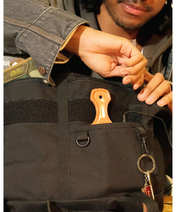 BEAMS [別注BEAMS Manhattan Portage / 1607（包斜背包）BEAMS |