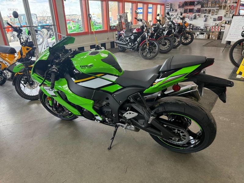 E81F02C0-B70E-49ED-B9DB-