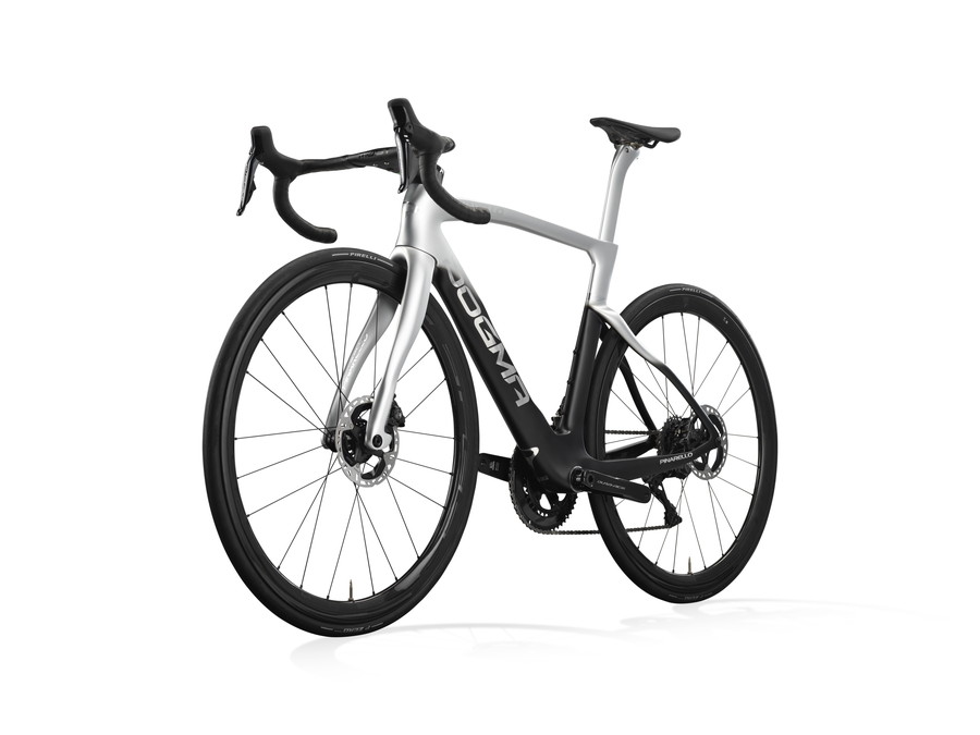 新型デュラエースをアッセンブル「DOGMA F12 DuraAce Di2 Disc 完成車